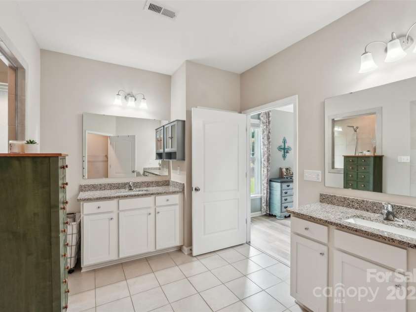 4004 Henshaw Road, Waxhaw, NC 28173.  MLS# CAR4242813, YatesRealty ID 10457. 