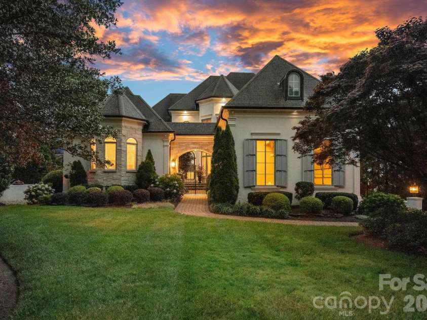 18408 Harbor Light Boulevard, Cornelius, NC 28031.  MLS# CAR4357747, YatesRealty ID 10459. 
