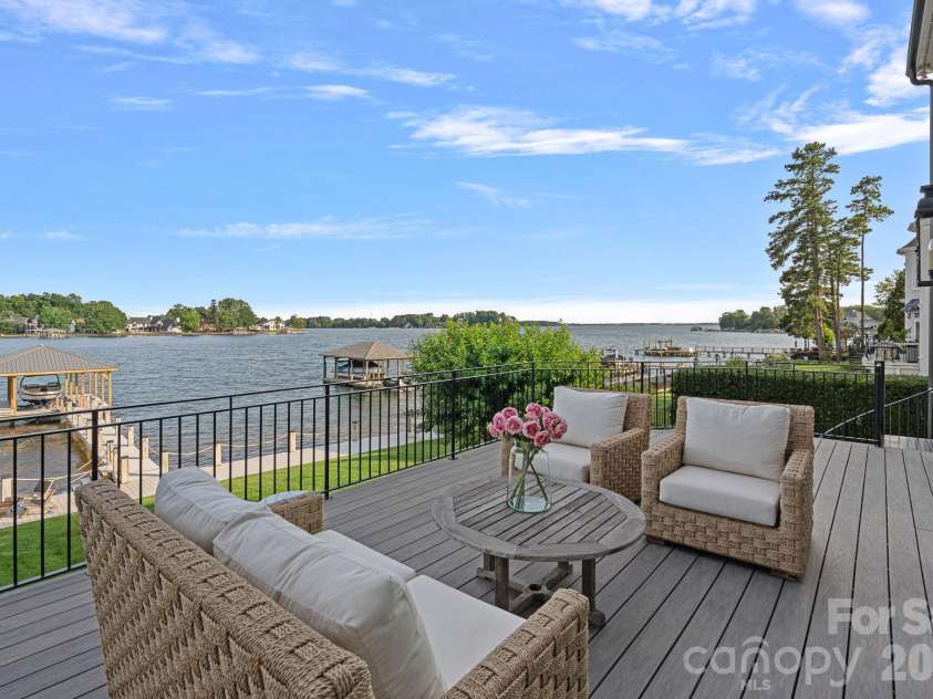18408 Harbor Light Boulevard, Cornelius, NC 28031.  MLS# CAR4357747, YatesRealty ID 10459. 