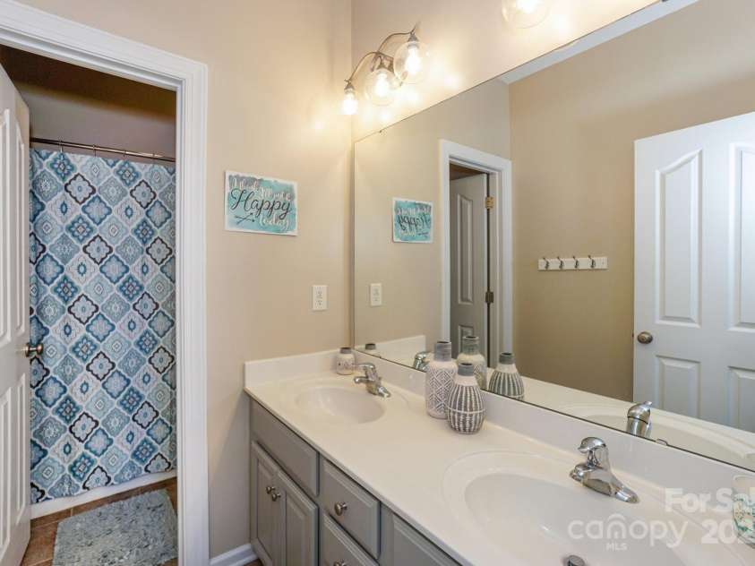 626 Lorain Avenue, Concord, NC 28027.  MLS# CAR4213085, YatesRealty ID 10459. 