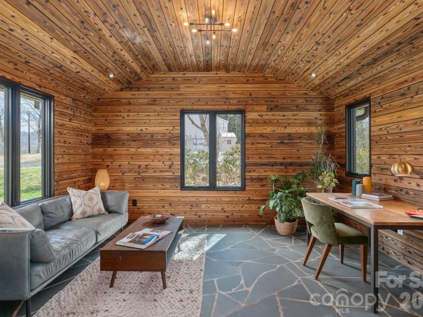 330 Windsor Road, Asheville, NC 28804.  MLS# CAR4357003, YatesRealty ID 10460. 