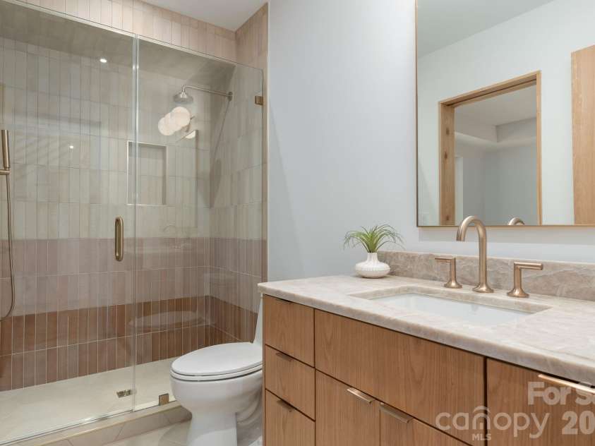 330 Windsor Road, Asheville, NC 28804.  MLS# CAR4357003, YatesRealty ID 10460. 