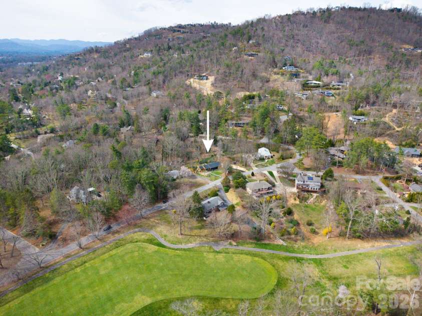 330 Windsor Road, Asheville, NC 28804.  MLS# CAR4357003, YatesRealty ID 10460. 