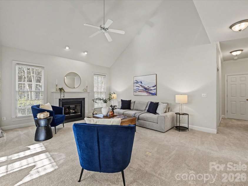 306 Ashby Drive, Davidson, NC 28036.  MLS# CAR4358205, YatesRealty ID 10461. Spacious Great Room is perfect for entertaining and relaxing
