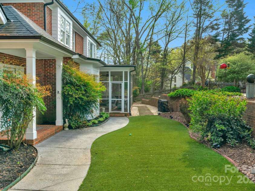 5750 Hemby Road, Matthews, NC 28104.  MLS# CAR4243817, YatesRealty ID 10461. 