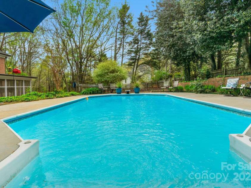 5750 Hemby Road, Matthews, NC 28104.  MLS# CAR4243817, YatesRealty ID 10461. 