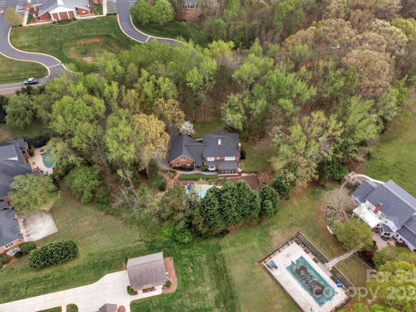 5750 Hemby Road, Matthews, NC 28104.  MLS# CAR4243817, YatesRealty ID 10461. 