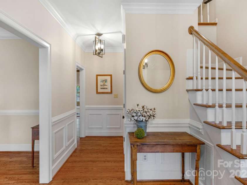 5750 Hemby Road, Matthews, NC 28104.  MLS# CAR4243817, YatesRealty ID 10461. Welcoming Foyer