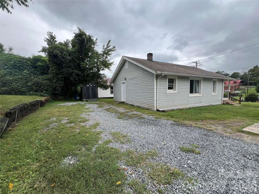 346 Cleghorn Street, Rutherfordton, NC 28139.  MLS# CAR4427284, YatesRealty ID 10462. 