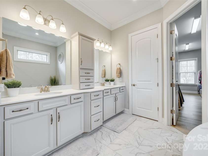 6207 Majesty Court, Fort Mill, SC 29707.  MLS# CAR4239114, YatesRealty ID 10462. 