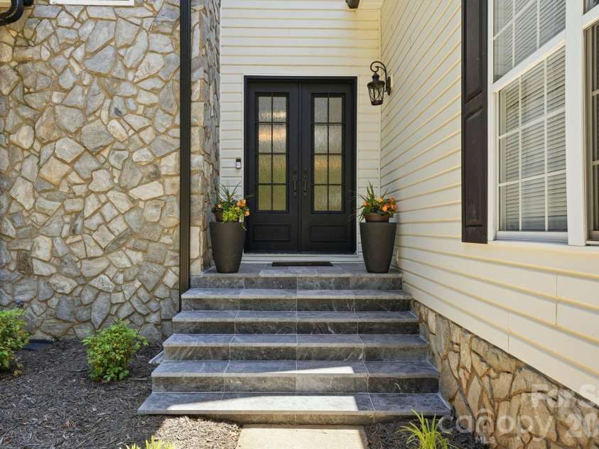 115 Turbyfill Road, Mooresville, NC 28117.  MLS# CAR4401261, YatesRealty ID 10464. 