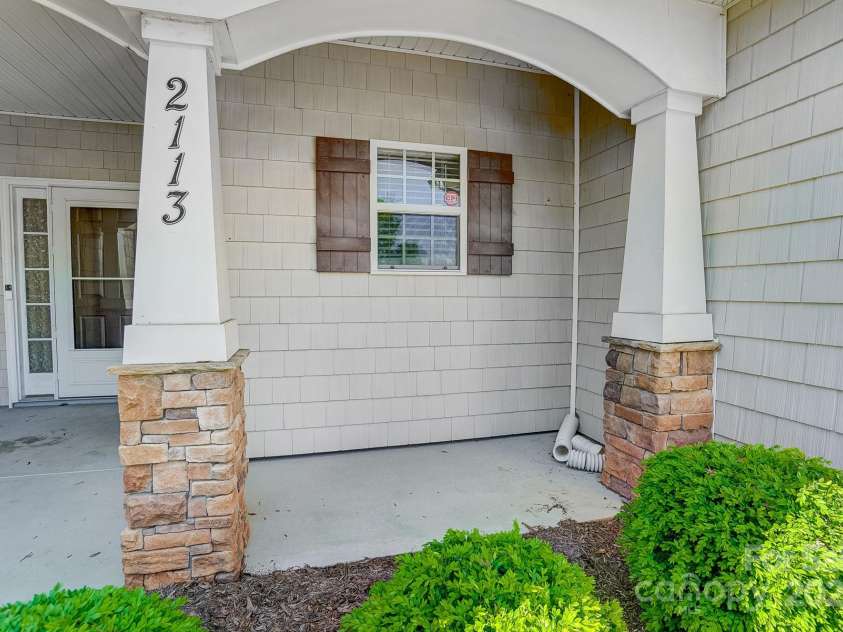 2113 London Lane, Belmont, NC 28012.  MLS# CAR4248376, YatesRealty ID 10464. 