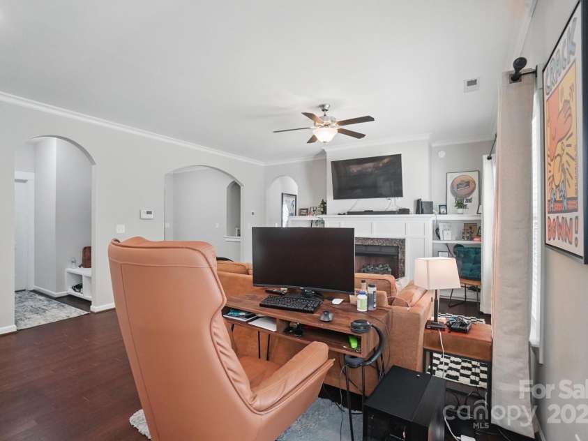 2113 London Lane, Belmont, NC 28012.  MLS# CAR4248376, YatesRealty ID 10464. 
