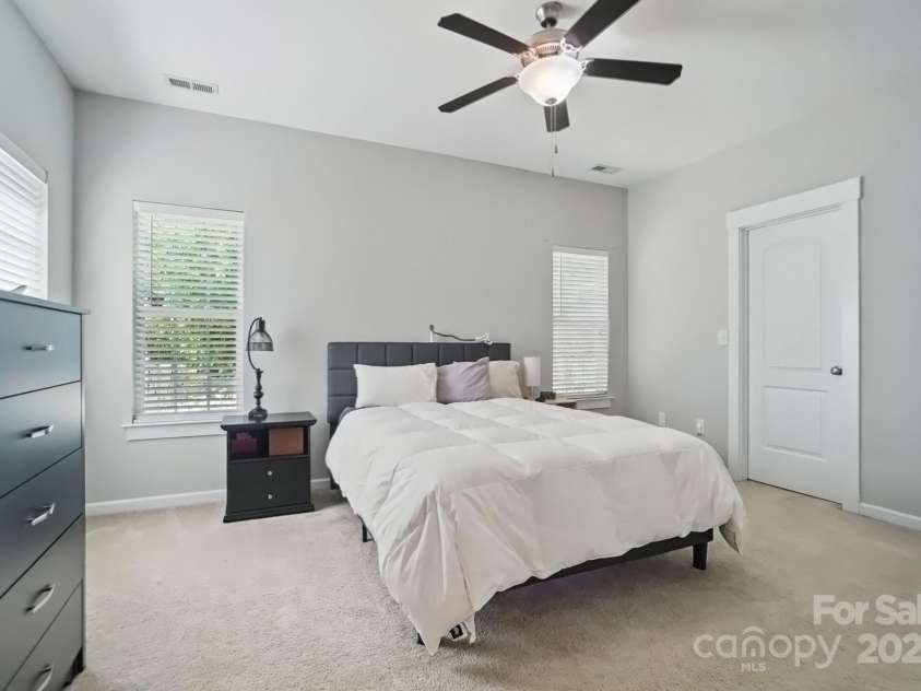 2113 London Lane, Belmont, NC 28012.  MLS# CAR4248376, YatesRealty ID 10464. 