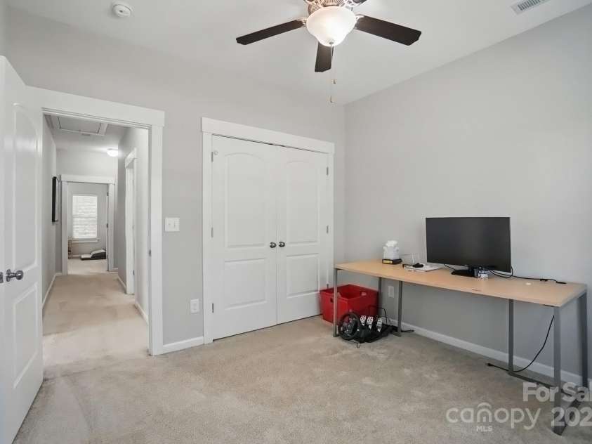 2113 London Lane, Belmont, NC 28012.  MLS# CAR4248376, YatesRealty ID 10464. 