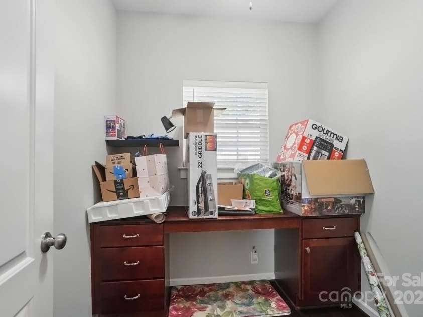 2113 London Lane, Belmont, NC 28012.  MLS# CAR4248376, YatesRealty ID 10464. 