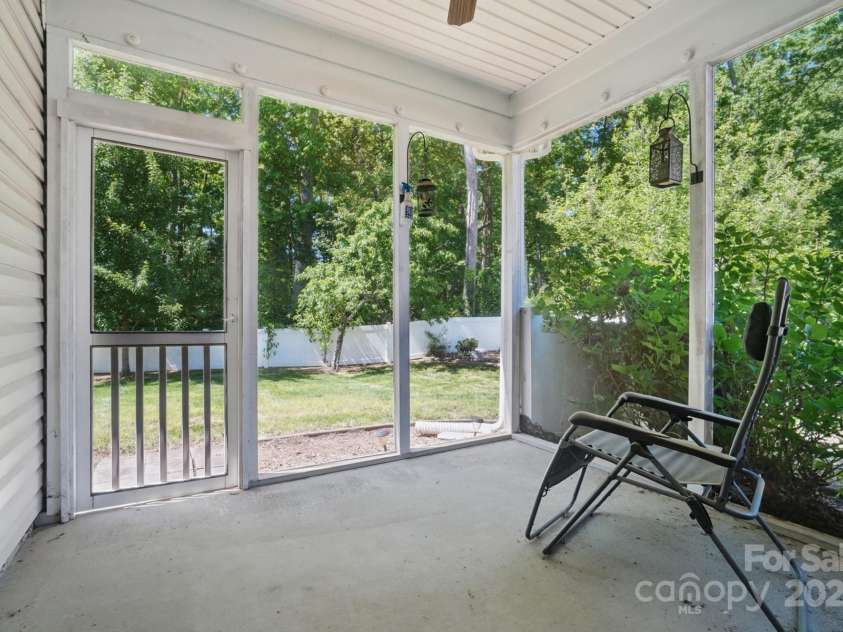 2113 London Lane, Belmont, NC 28012.  MLS# CAR4248376, YatesRealty ID 10464. 