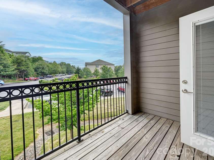 142 Brickton Village Circle, Fletcher, NC 28732.  MLS# CAR4388308, YatesRealty ID 10465. 