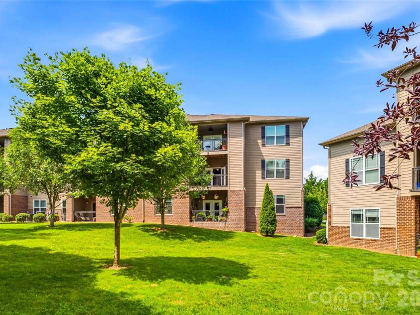 142 Brickton Village Circle, Fletcher, NC 28732.  MLS# CAR4391432, YatesRealty ID 10465. 