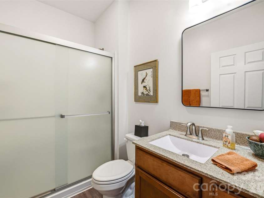 142 Brickton Village Circle, Fletcher, NC 28732.  MLS# CAR4391432, YatesRealty ID 10465. Updated Full Bath