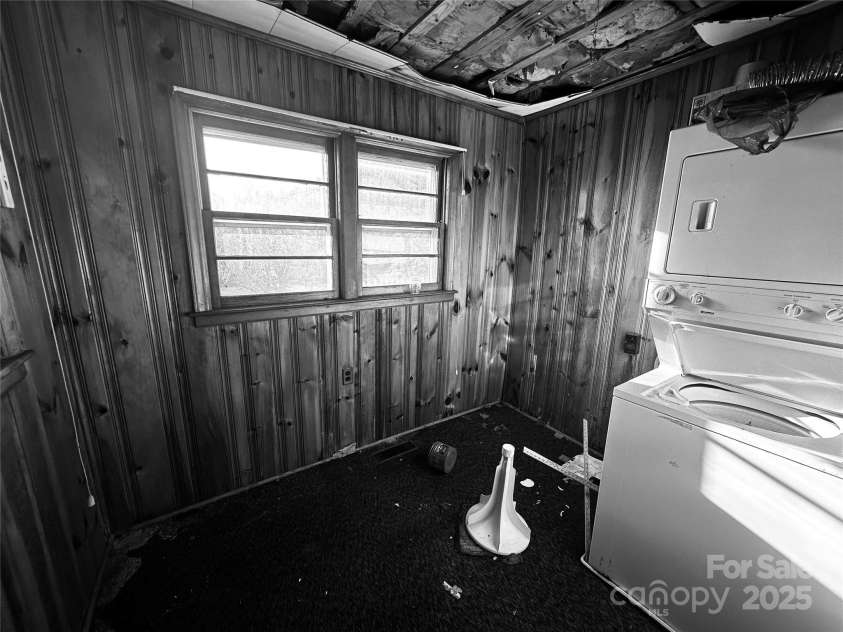 223 Shope Creek Road, Asheville, NC 28805.  MLS# CAR4252383, YatesRealty ID 10465. 