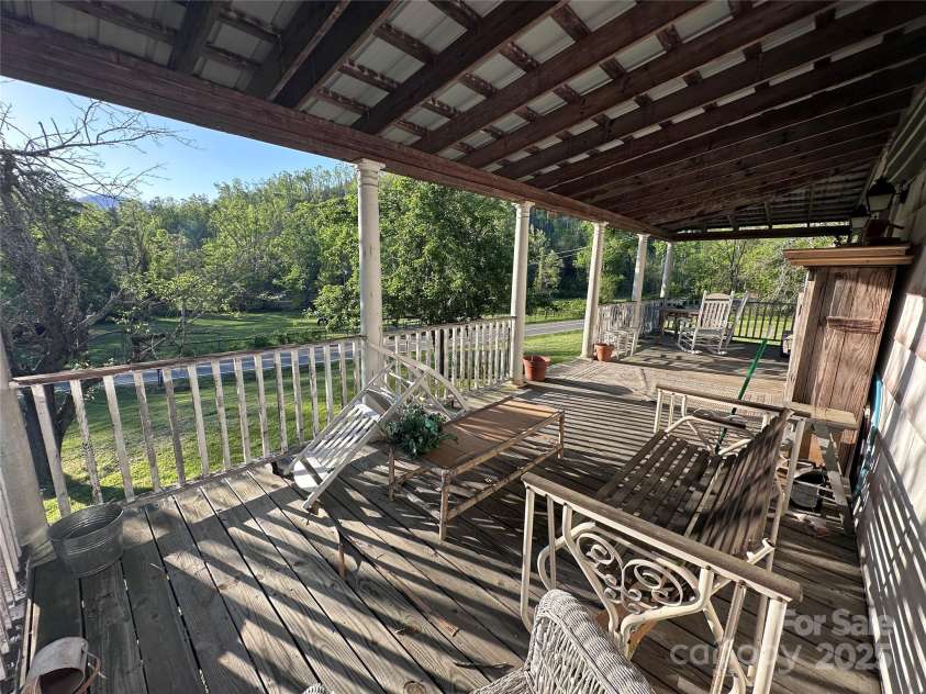 223 Shope Creek Road, Asheville, NC 28805.  MLS# CAR4252383, YatesRealty ID 10465. 