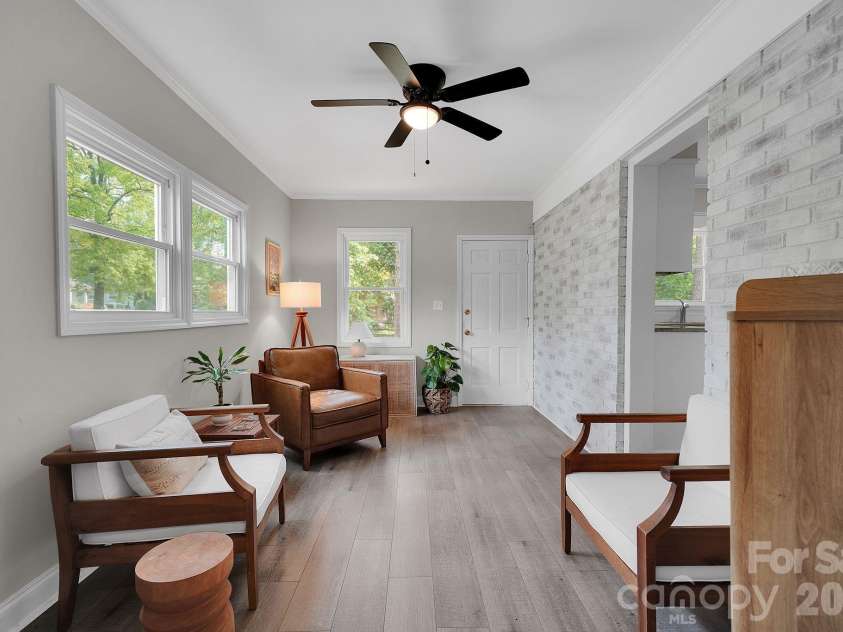 5201 Amity Place, Charlotte, NC 28212.  MLS# CAR4367578, YatesRealty ID 10466. 