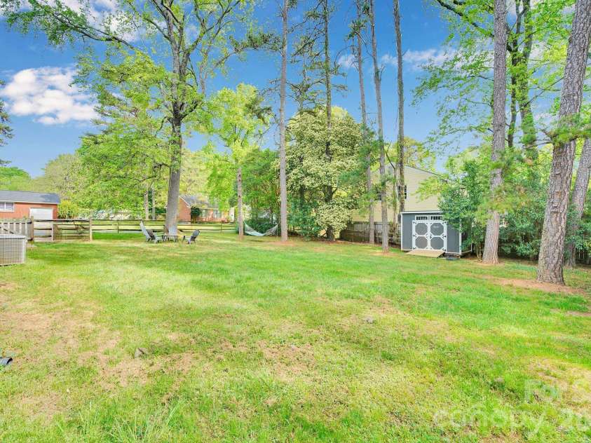 5201 Amity Place, Charlotte, NC 28212.  MLS# CAR4367578, YatesRealty ID 10466. 