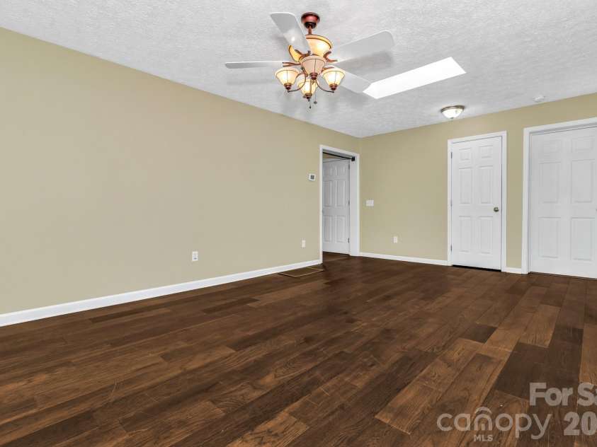 214 Lone Laurel Trail, Hendersonville, NC 28792.  MLS# CAR4367136, YatesRealty ID 10468. 