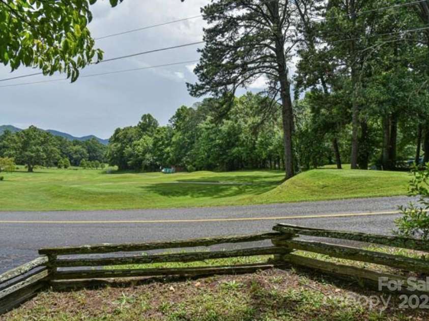 716 9th Street, Black Mountain, NC 28711.  MLS# CAR4251947, YatesRealty ID 10468. 