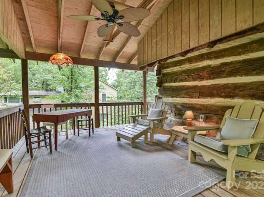 716 9th Street, Black Mountain, NC 28711.  MLS# CAR4251947, YatesRealty ID 10468. 