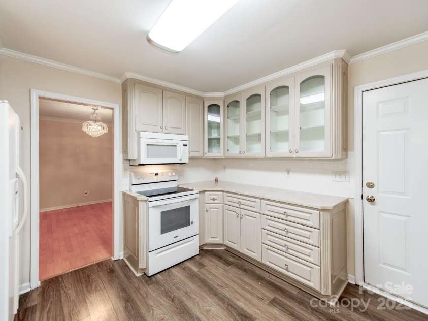 2207 Windsor Woods Drive, Gastonia, NC 28054.  MLS# CAR4305159, YatesRealty ID 10469. 