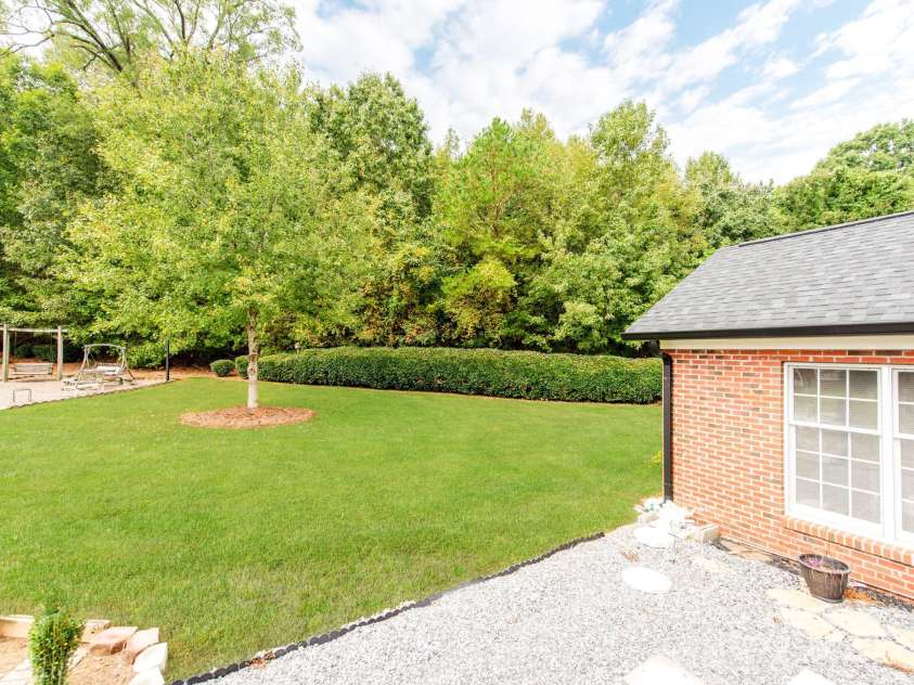 2207 Windsor Woods Drive, Gastonia, NC 28054.  MLS# CAR4305159, YatesRealty ID 10469. 