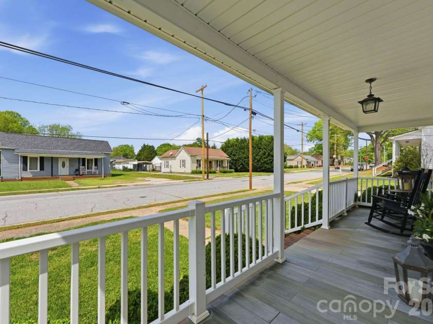 205 S Rose Avenue, Kannapolis, NC 28083.  MLS# CAR4367573, YatesRealty ID 10471. 