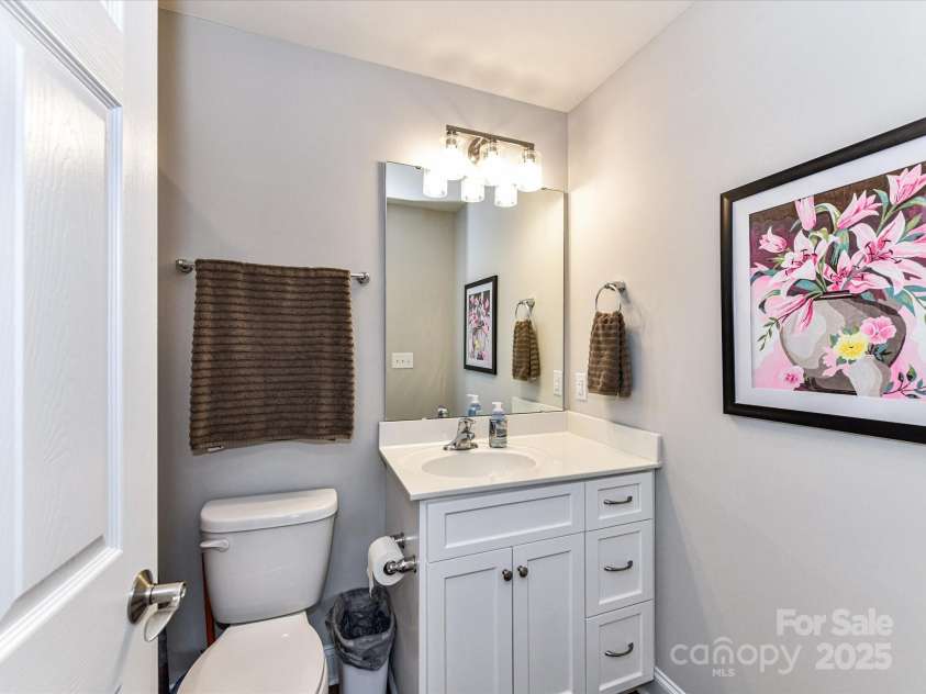 3012 Ocean Drive, Monroe, NC 28110.  MLS# CAR4241460, YatesRealty ID 10471. Upstairs Full Bathroom