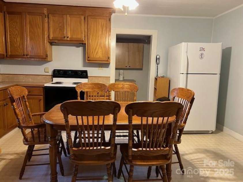 70 3rd Street, Marion, NC 28752.  MLS# CAR4253411, YatesRealty ID 10472. 