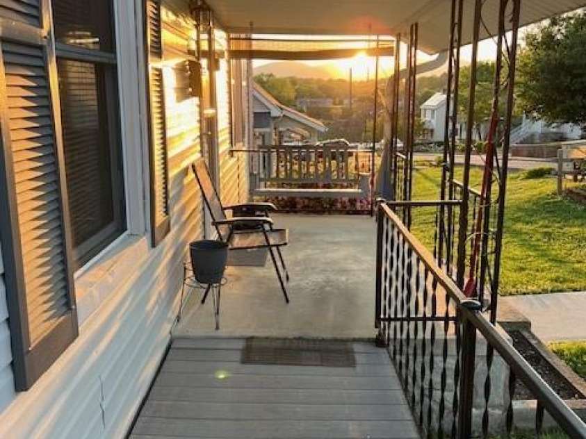 70 3rd Street, Marion, NC 28752.  MLS# CAR4253411, YatesRealty ID 10472. 