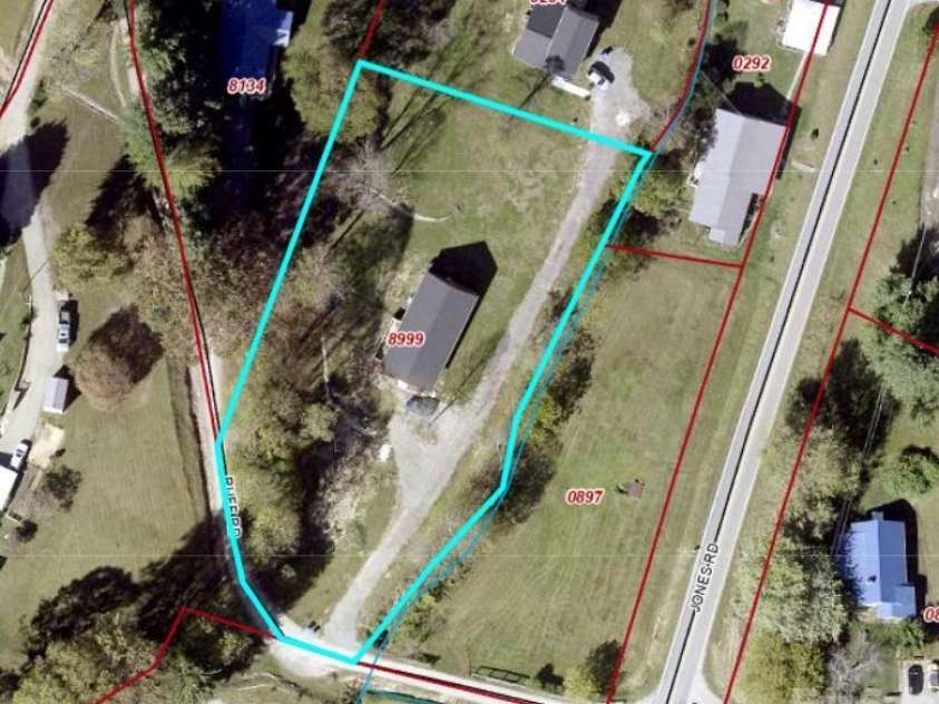 7 Ruff Road, Leicester, NC 28748.  MLS# CAR4354507, YatesRealty ID 10473. 
