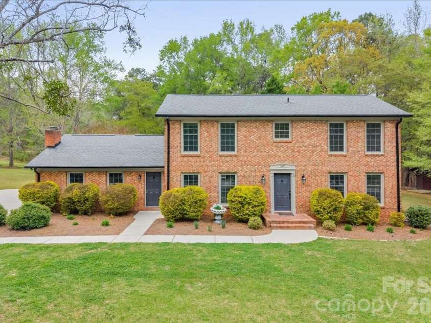 207 Williamsburg Lane, Wadesboro, NC 28170.  MLS# CAR4364530, YatesRealty ID 10474. Exterior