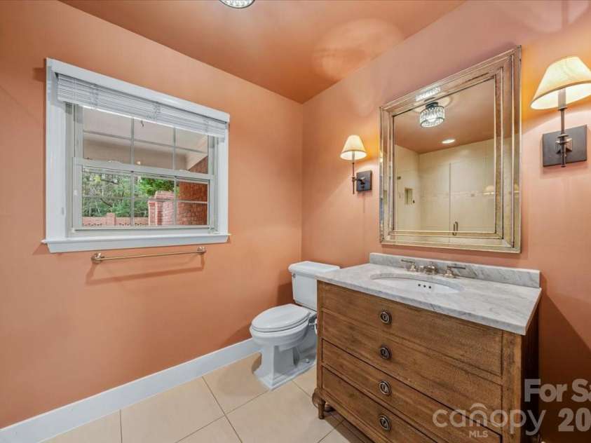 207 Williamsburg Lane, Wadesboro, NC 28170.  MLS# CAR4364530, YatesRealty ID 10474. Main Floor Full Bath