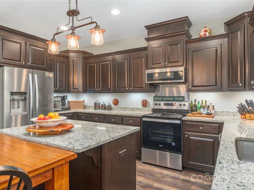 186 Timucua Trail, Waynesville, NC 28786.  MLS# CAR4254132, YatesRealty ID 10475. 