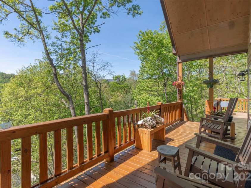 186 Timucua Trail, Waynesville, NC 28786.  MLS# CAR4254132, YatesRealty ID 10475. Covered deck-enjoy!