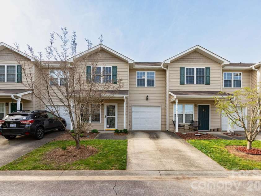 30 Chesire Way, Fletcher, NC 28732.  MLS# CAR4363871, YatesRealty ID 10475. 