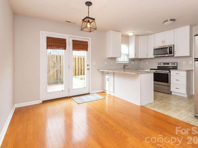 30 Chesire Way, Fletcher, NC 28732.  MLS# CAR4363871, YatesRealty ID 10475. Dining Area