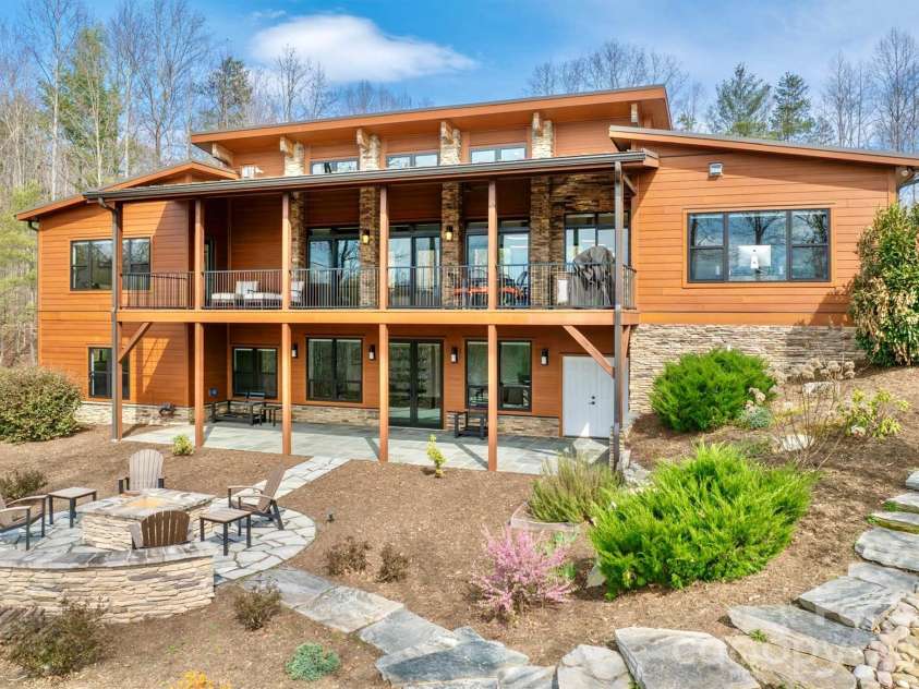 1416 High Valley Way, Lenoir, NC 28645.  MLS# CAR4353473, YatesRealty ID 10476. 
