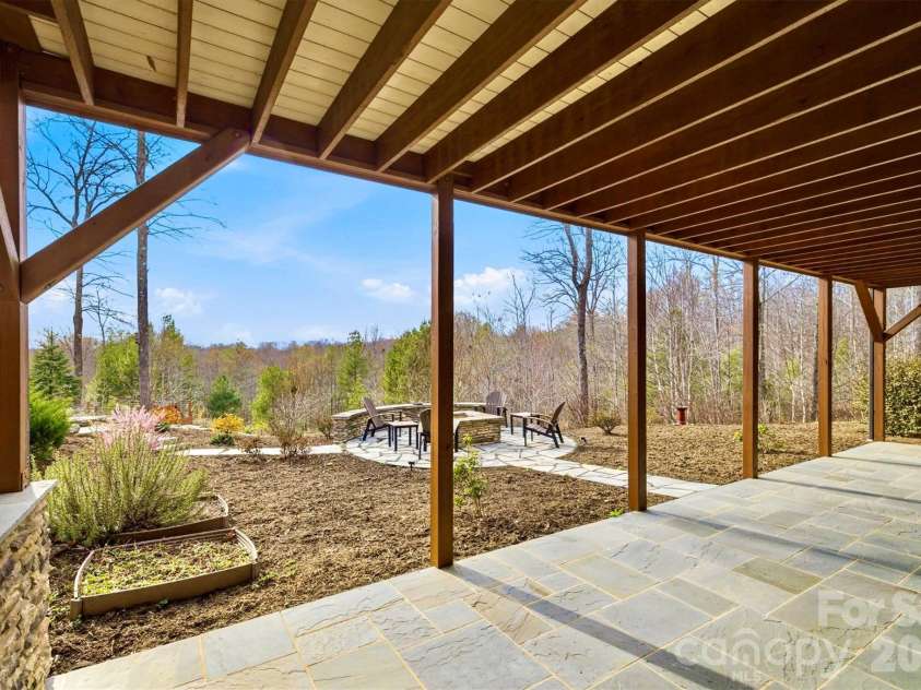 1416 High Valley Way, Lenoir, NC 28645.  MLS# CAR4353473, YatesRealty ID 10476. 
