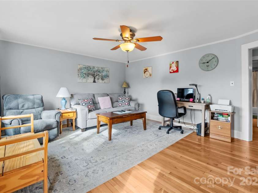 531 Lower Creek Drive, Lenoir, NC 28645.  MLS# CAR4254808, YatesRealty ID 10477. 