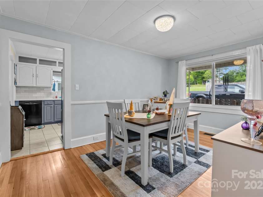 531 Lower Creek Drive, Lenoir, NC 28645.  MLS# CAR4254808, YatesRealty ID 10477. 