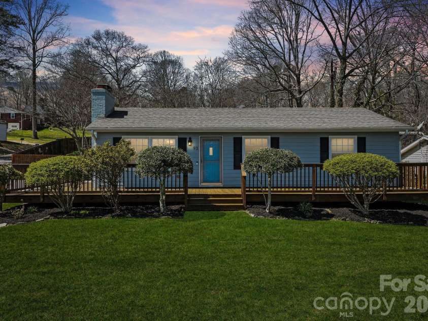 93 English Drive, Candler, NC 28715.  MLS# CAR4361950, YatesRealty ID 10477. 