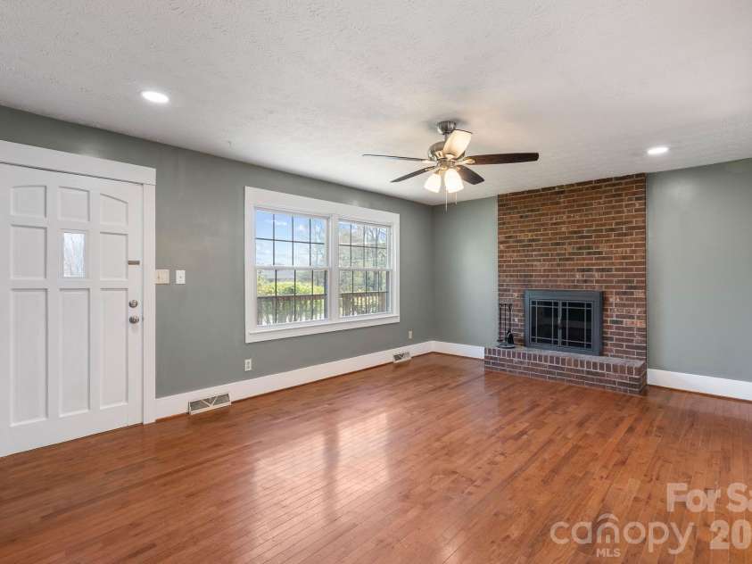 93 English Drive, Candler, NC 28715.  MLS# CAR4361950, YatesRealty ID 10477. 